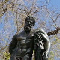 Image: Bronze statue of a mans upper body